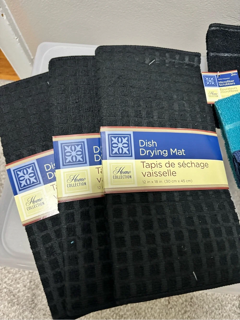 Kitchen (3) 12 x 18” microfiber drying mats black. (3) 2 packs dish scrubber